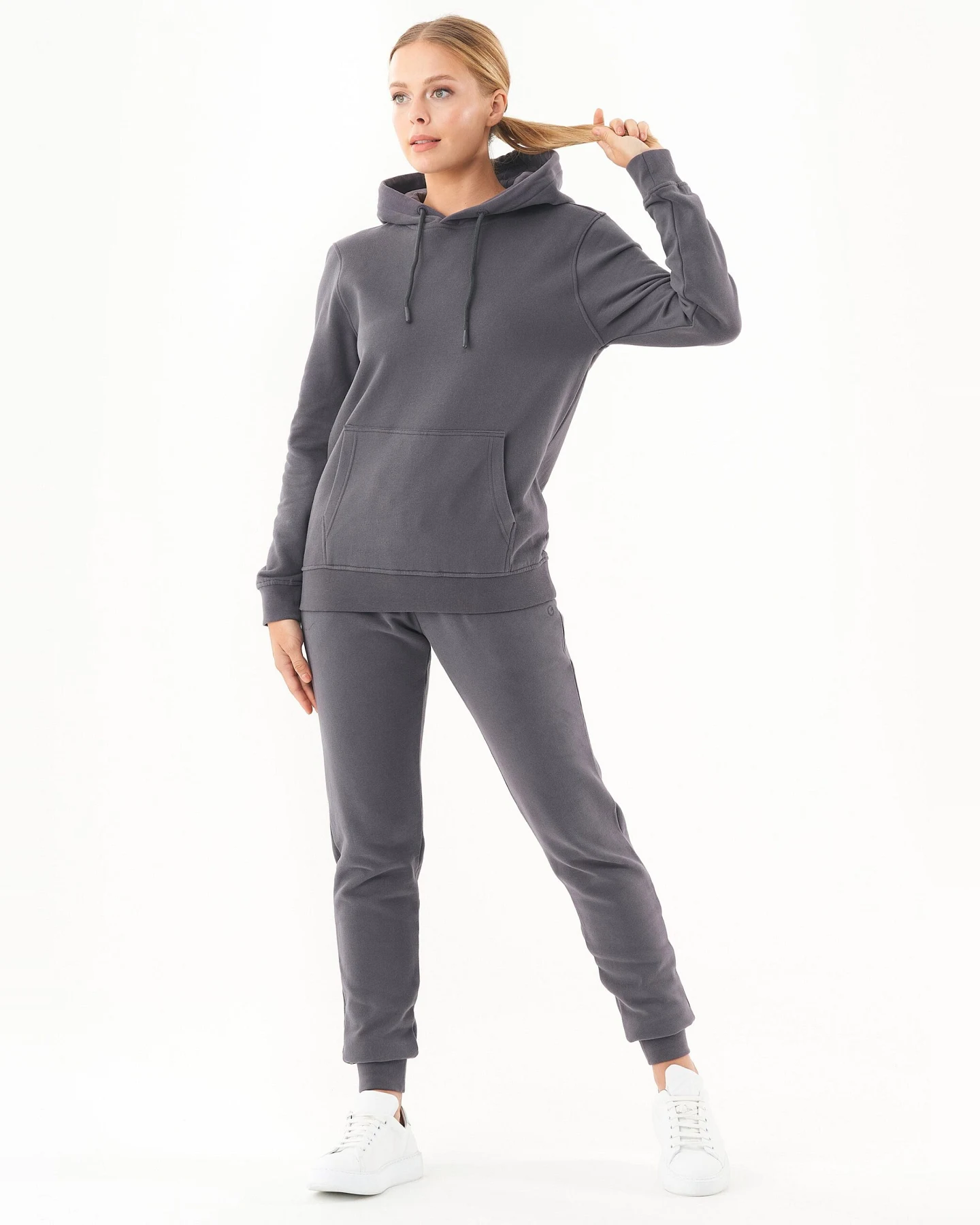 ORGANICATION Damen vegan Soft-Touch-Hoodie Asphalt – Ansicht 2