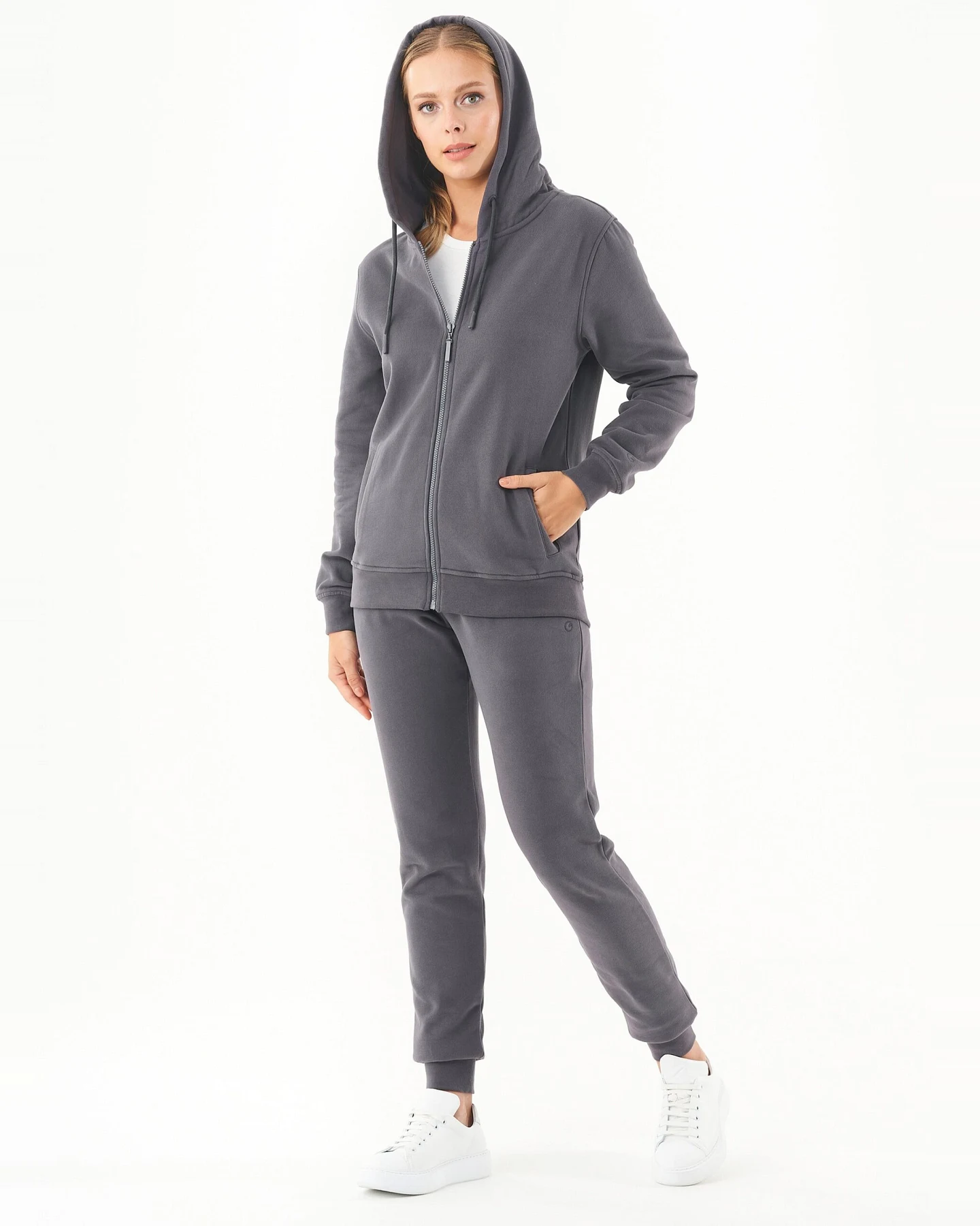ORGANICATION Damen vegan Soft-Touch-Kapuzenshirt Mit Reißverschluss Asphalt – Ansicht 2
