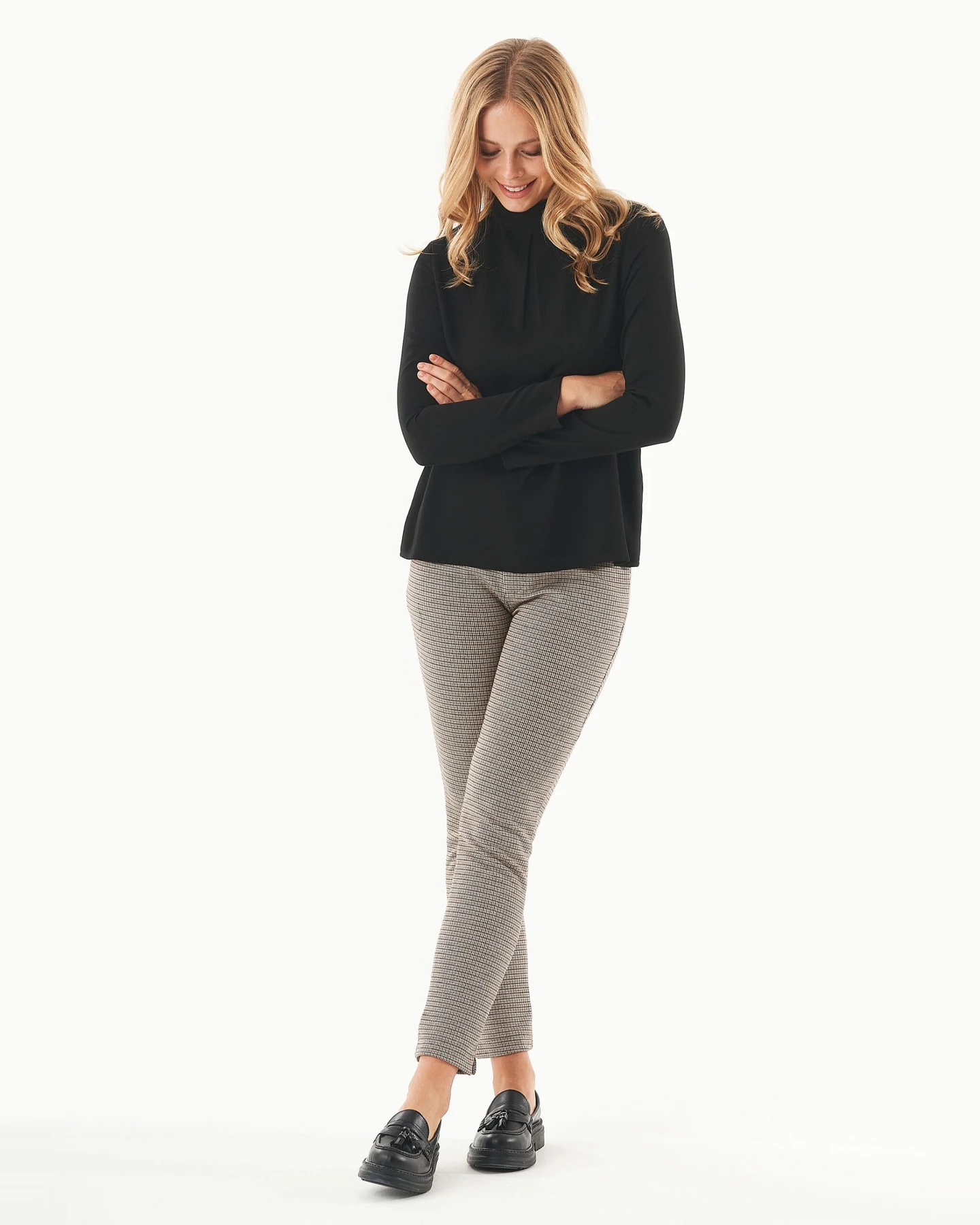 ORGANICATION Damen vegan Bluse Ecovero Schwarz – Ansicht 2