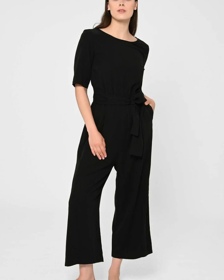 LOVJOI Damen vegan Jumpsuit Staine Halbarm Schwarz
