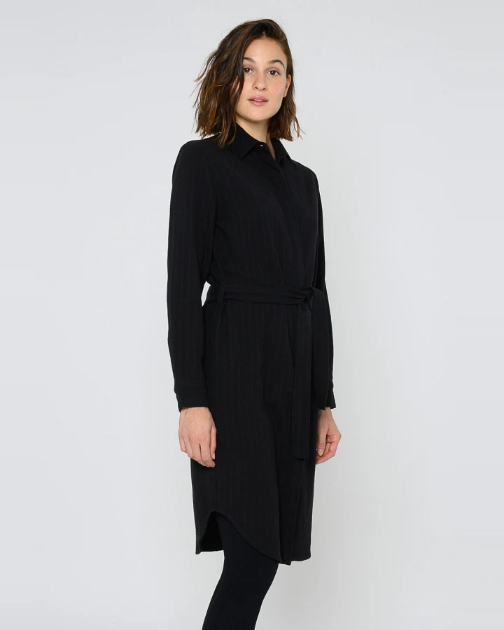 ThokkThokk Damen vegan Hemdkleid Nadelstreifen Schwarz