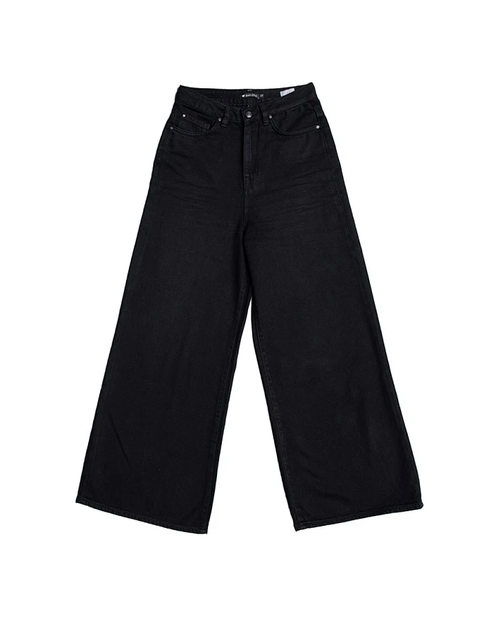 LOVJOI Damen vegan Weite Cropped Jeans Barleria Schwarz Overdyed