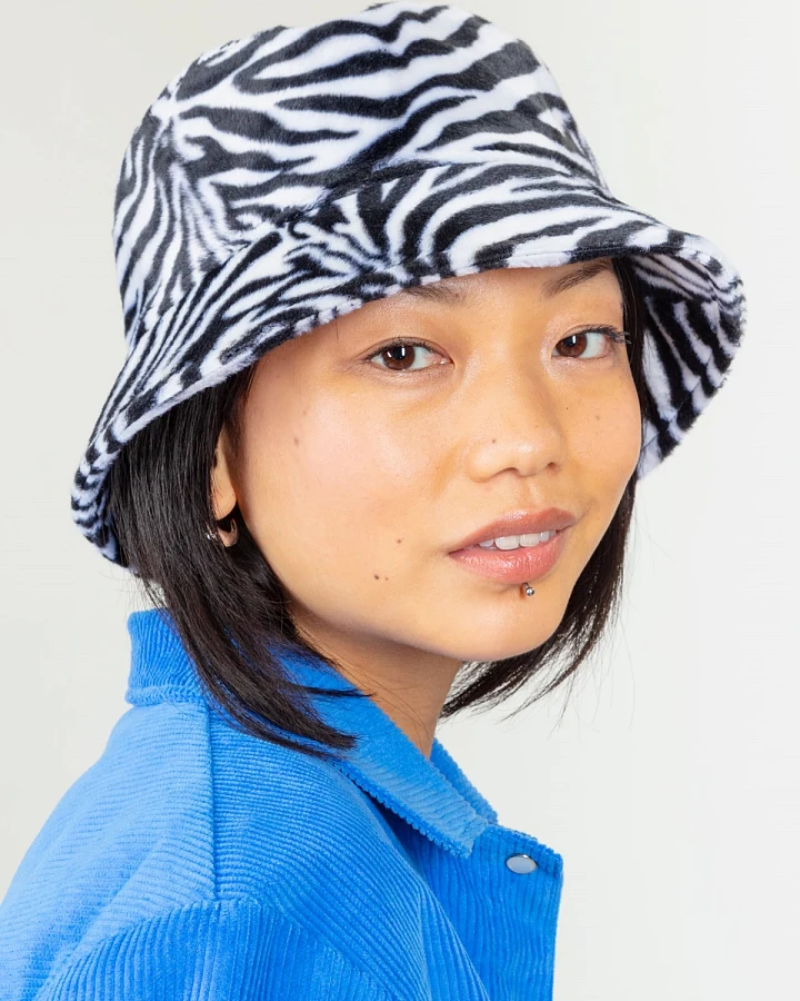 MAHLA Damen vegan Eimer Hut Zebra