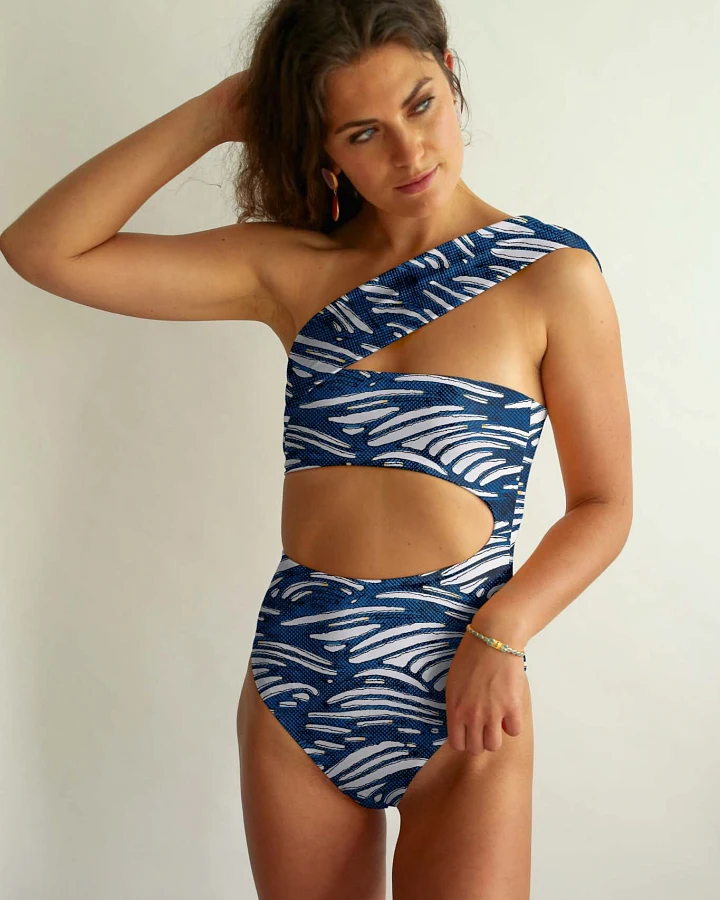 Averie Damen vegan Badeanzug Cut-Out One-Piece Alaska Polka Waves On Blue