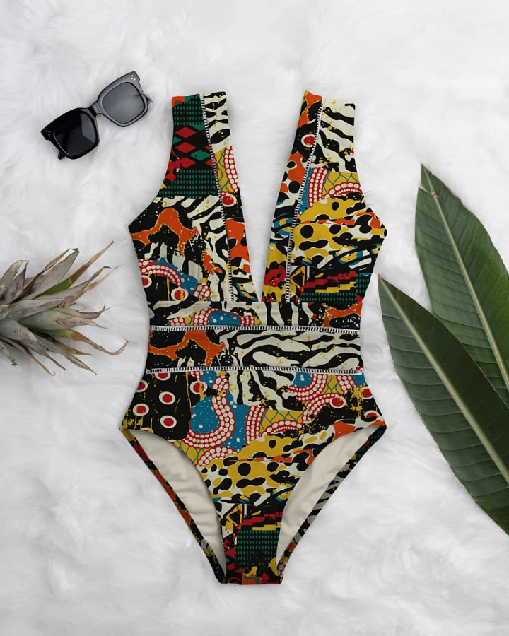 Averie Damen vegan Deep Plunge One-Piece Wilde Print Auf Schwarz
