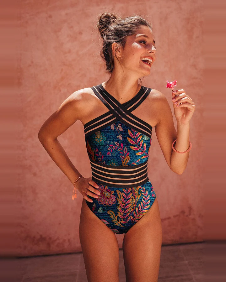 Averie Damen vegan Badeanzug Crossover One-Piece Halley Flowery Print On Cobalt Blue