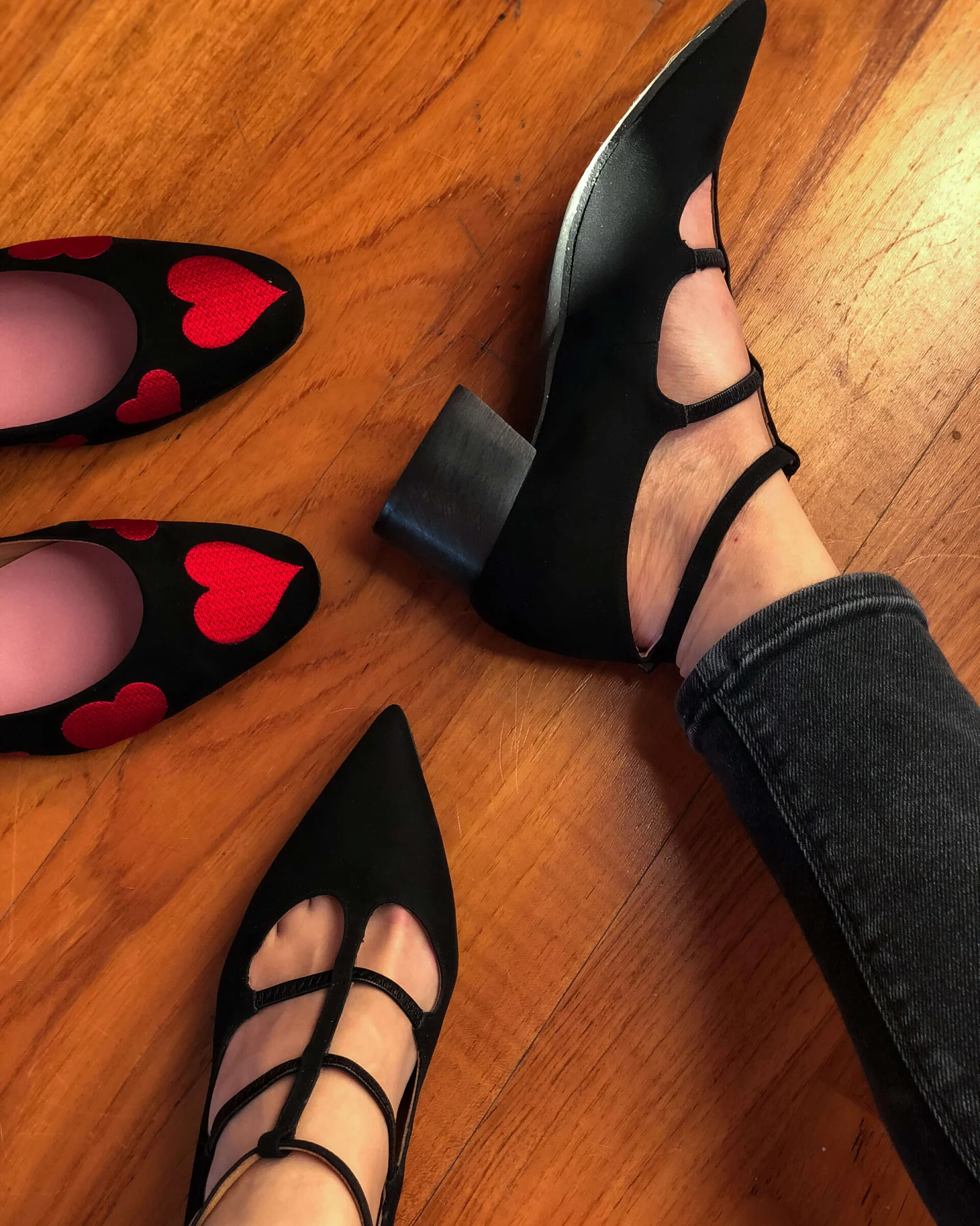 Momoc Damen vegan Pumps Mittwoch Midi Schwarz – Ansicht 2