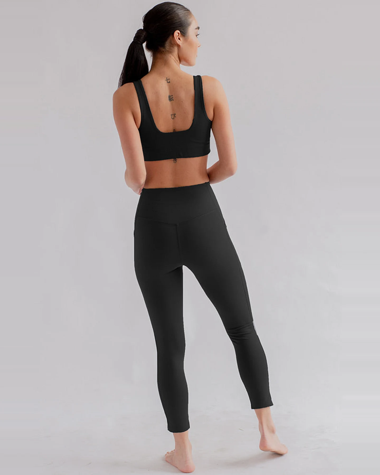 Girlfriend Collective Damen vegan Leggings High-Rise Schwarz – Ansicht 2