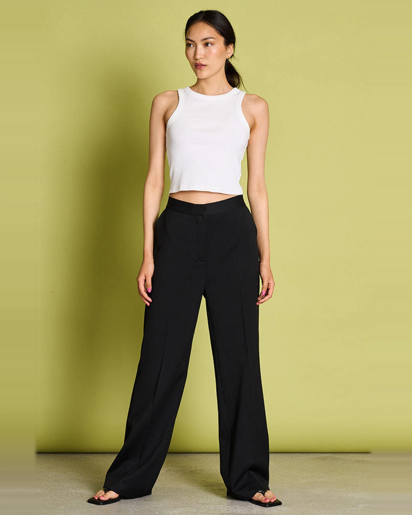 JAN 'N JUNE Damen vegan Hose Coralia Schwarz – Ansicht 2