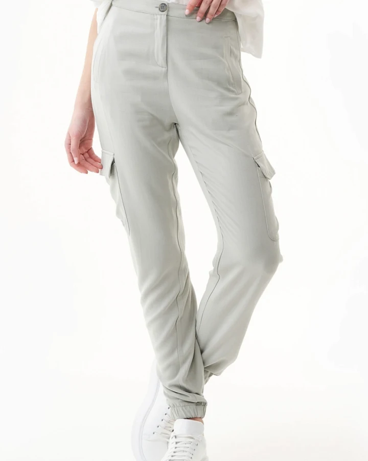 ORGANICATION Damen vegan Cargohose Olivgrün