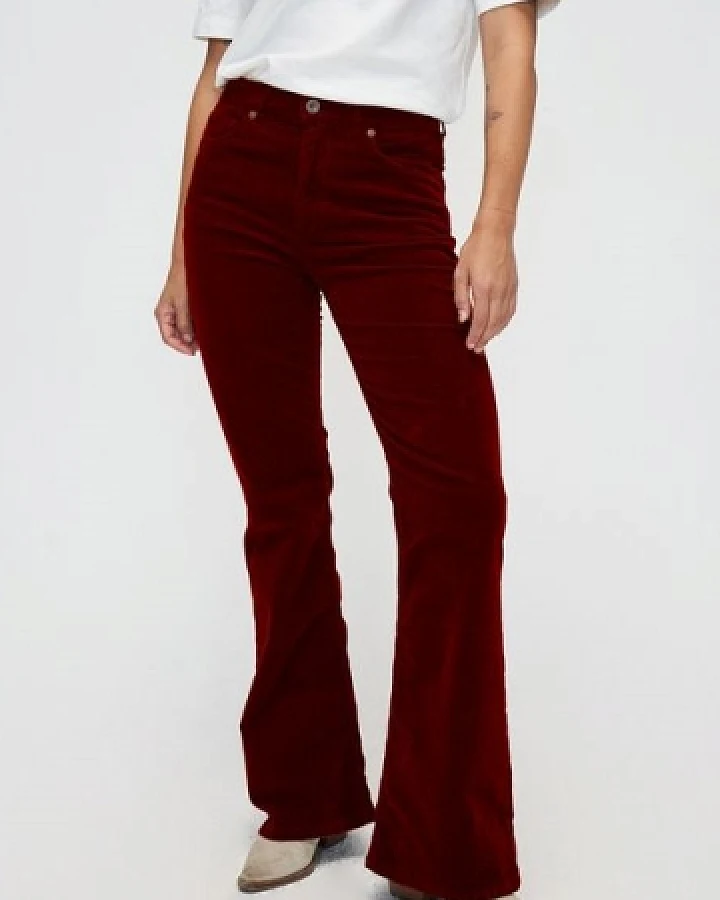 Kuyichi Damen vegan Jeans Flare Lisette Corduroy Bordeaux