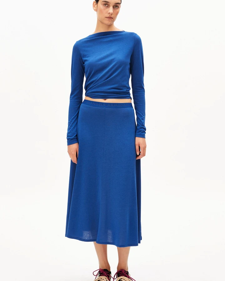 Blau