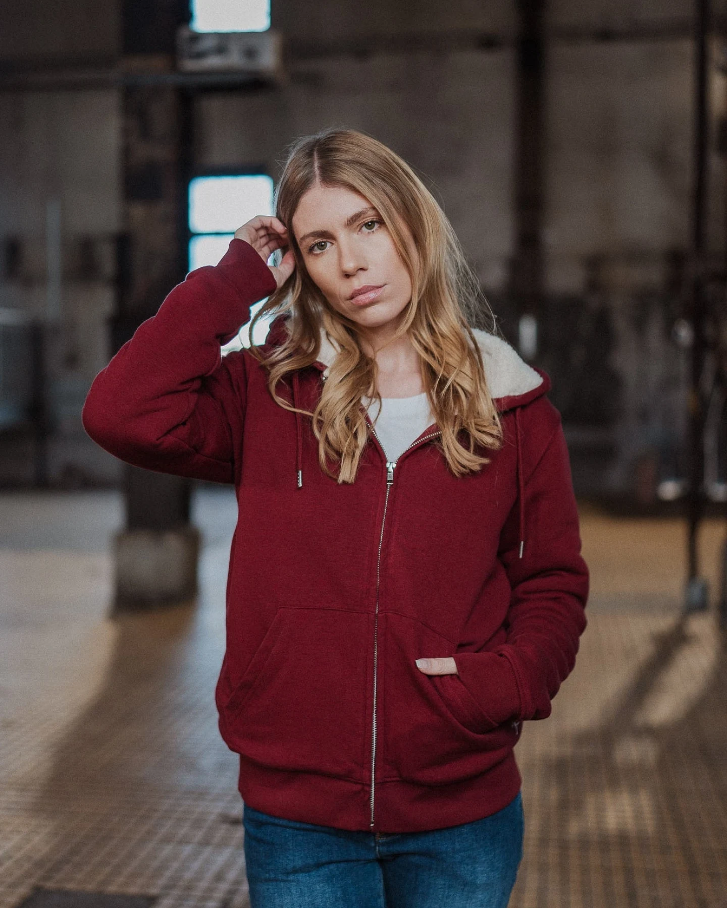 TORLAND Herren vegan Hoodie Winter Hygger Sherpa Burgundy Rot – Ansicht 2