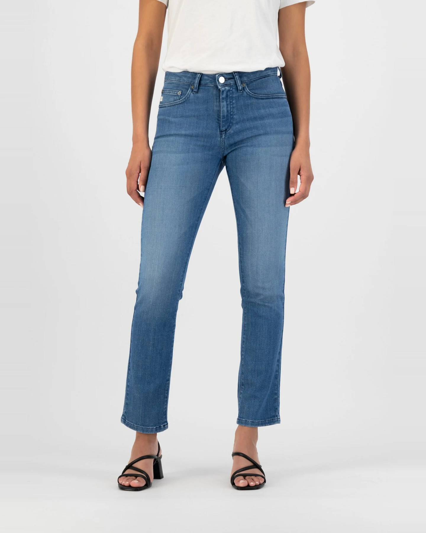 MUD Jeans Damen vegan Jeans Straight Faye Authentic Indigoblau – Ansicht 2