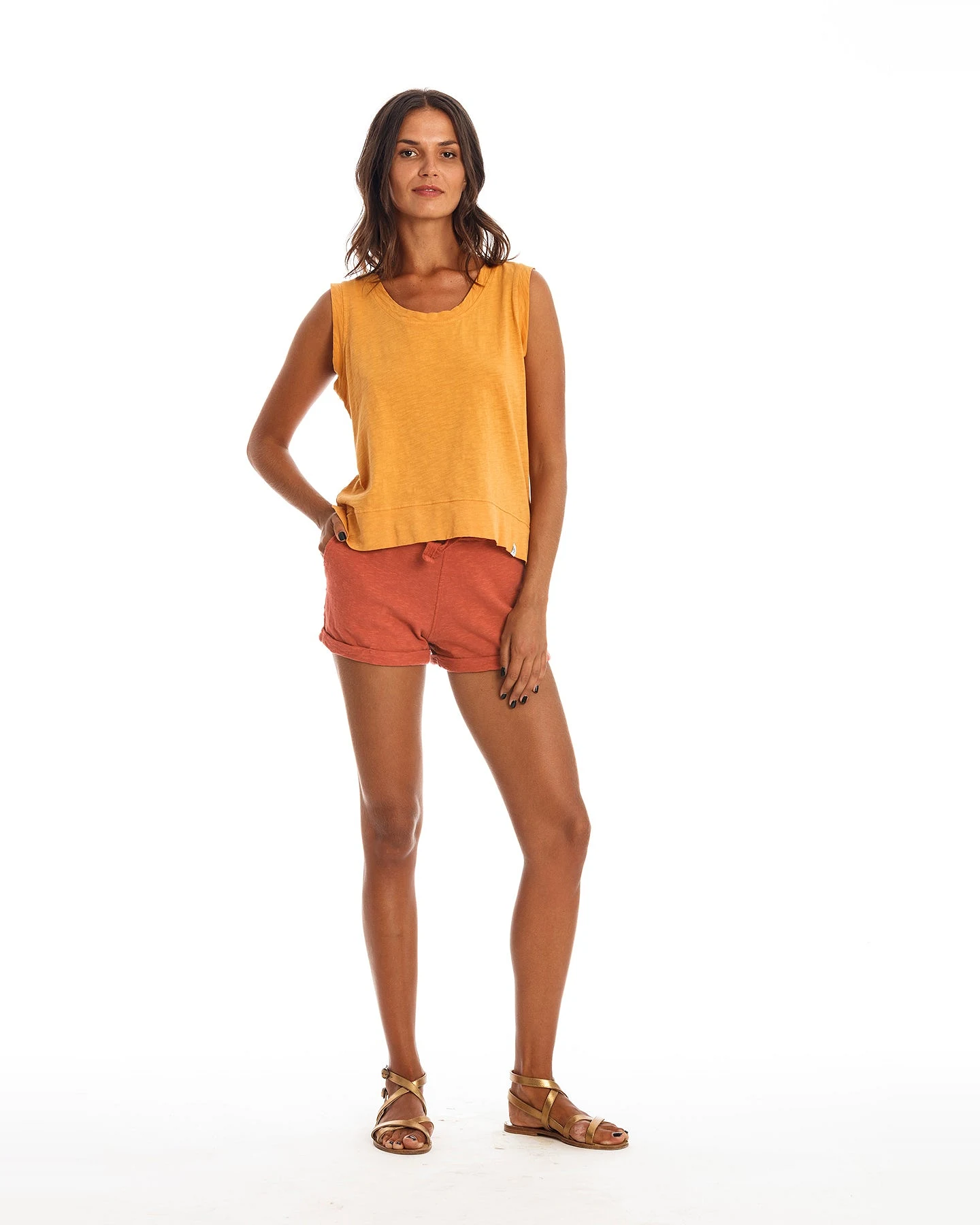 RAVENS VIEW IBIZA Damen vegan Mini Shorts Sonnenuntergang Erde Rot – Ansicht 2