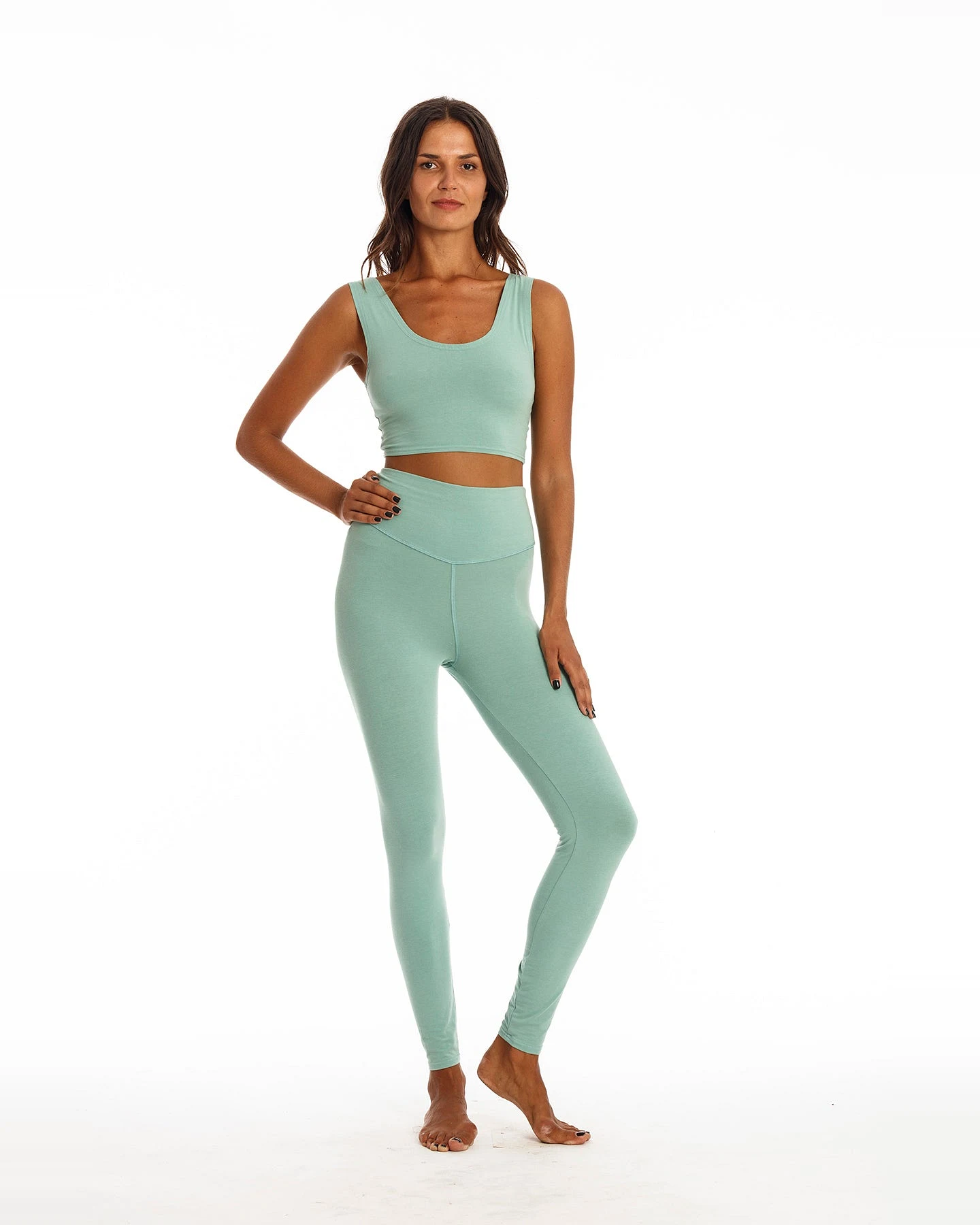 RAVENS VIEW IBIZA Damen vegan Yoga Top Cameo Grün – Ansicht 2