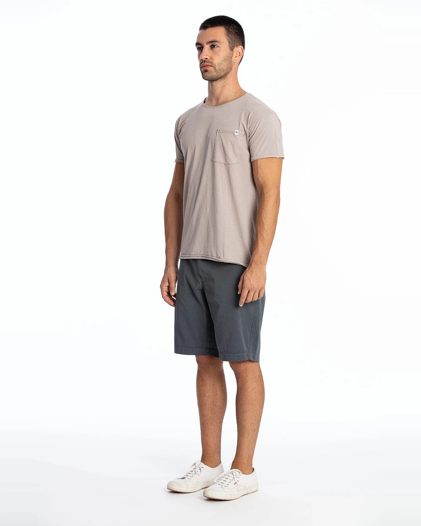 RAVENS VIEW IBIZA Herren vegan T-Shirt Rundhalsausschnitt Wild Pocket Stone Grey – Ansicht 2