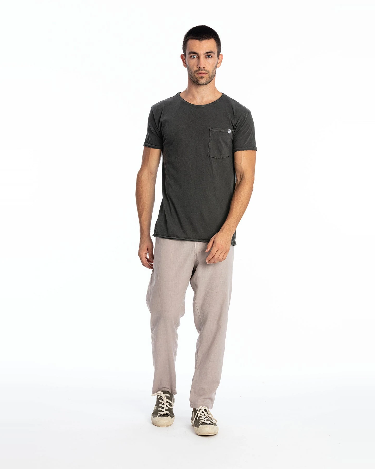 RAVENS VIEW IBIZA Herren vegan T-Shirt Rundhalsausschnitt Wild Pocket Anthrazit Grau – Ansicht 2
