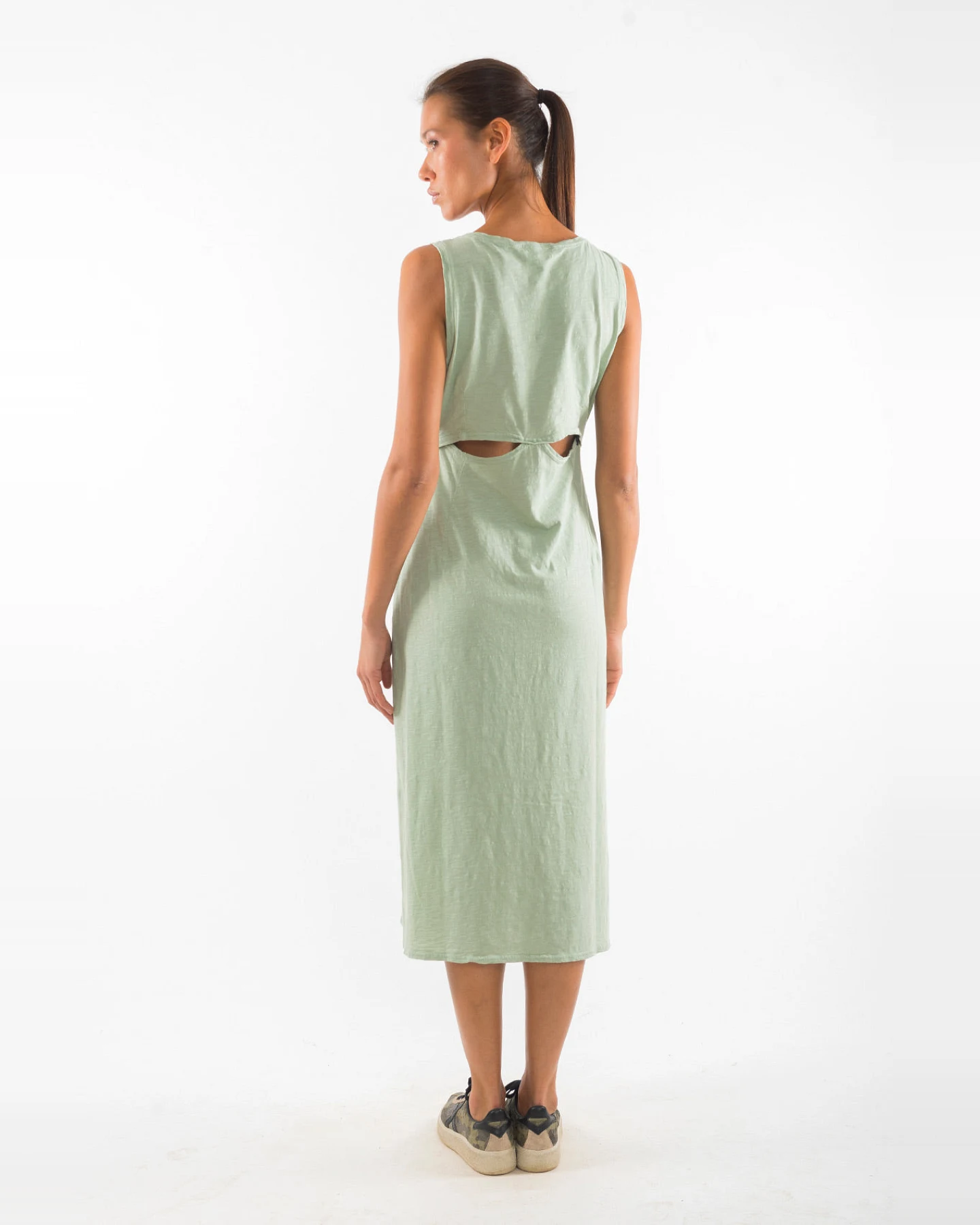 RAVENS VIEW IBIZA Damen vegan Ärmelloses Kleid Uma Helles Aloe Grün – Ansicht 2