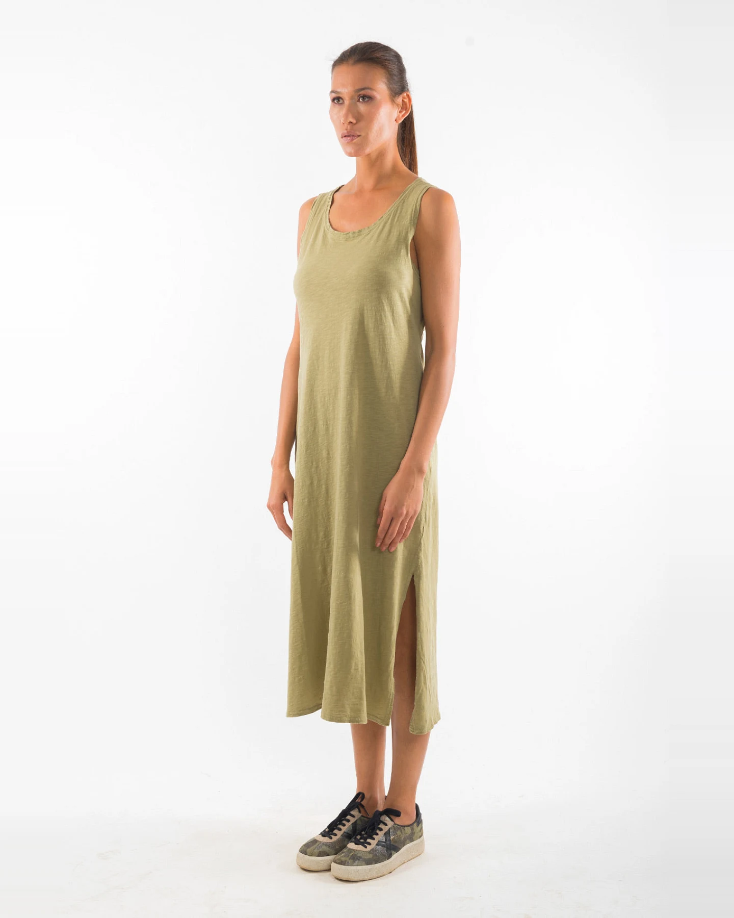 RAVENS VIEW IBIZA Damen vegan Kleid Ärmellos Uma Dunkel Aloe Grün – Ansicht 2