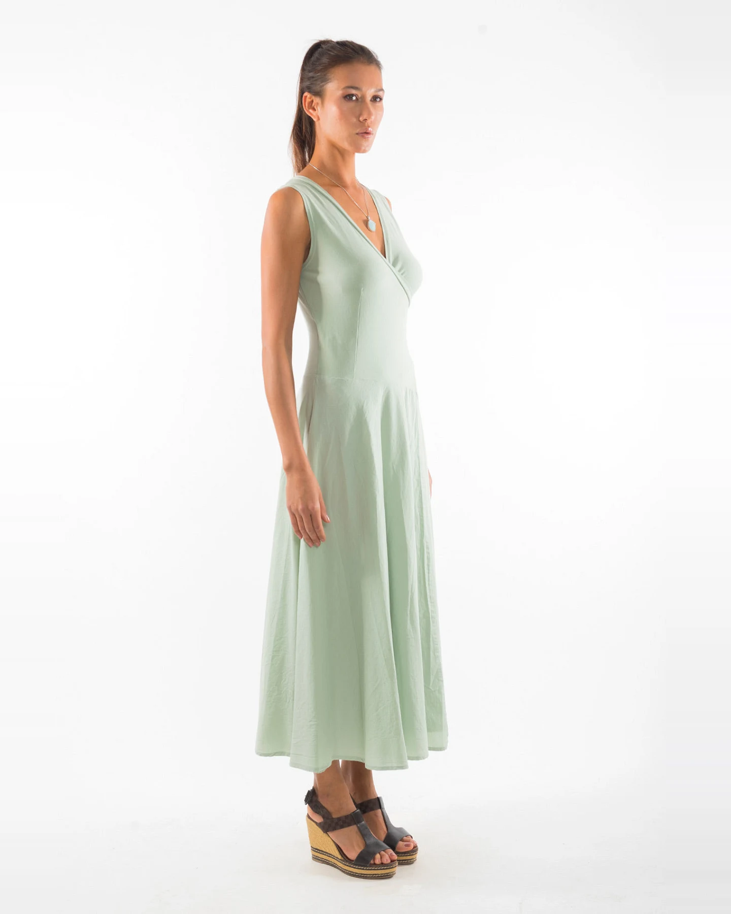 RAVENS VIEW IBIZA Damen vegan Ärmelloses Kleid Veronika Helles Aloe Grün – Ansicht 2