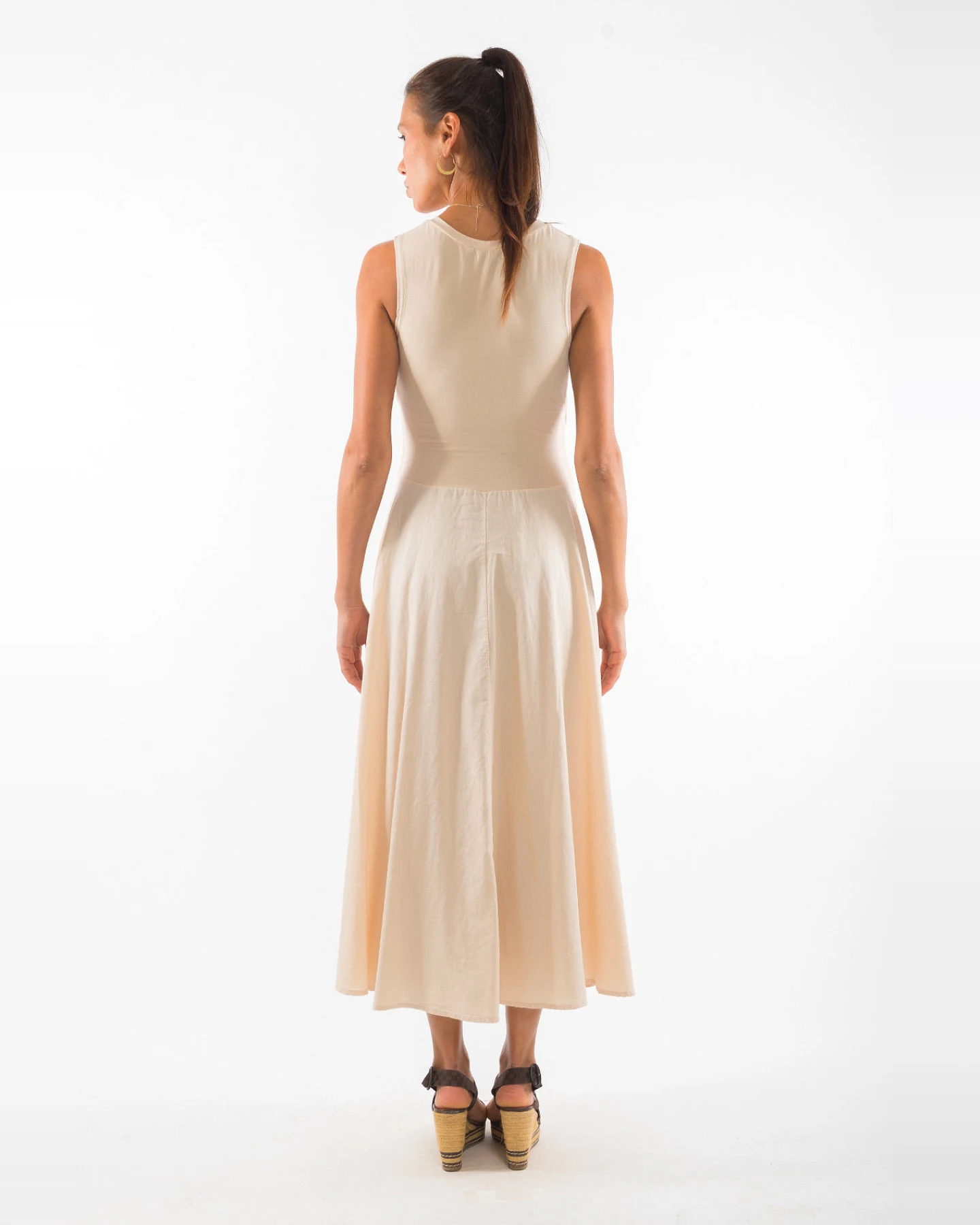 RAVENS VIEW IBIZA Damen vegan Ärmelloses Kleid Veronika Sand Beige – Ansicht 2