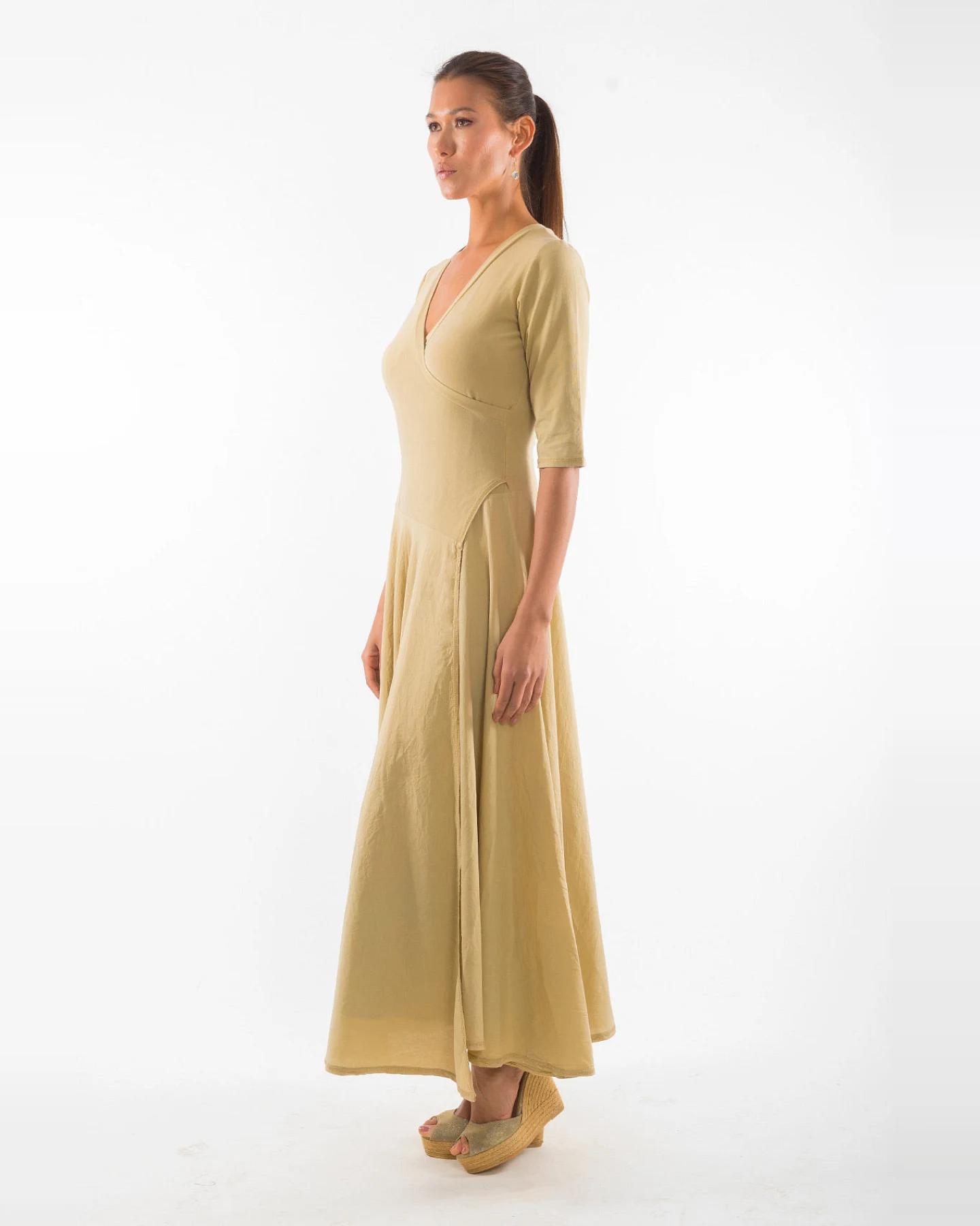 RAVENS VIEW IBIZA Damen vegan Kleid Veronika Kamelgelb – Ansicht 2