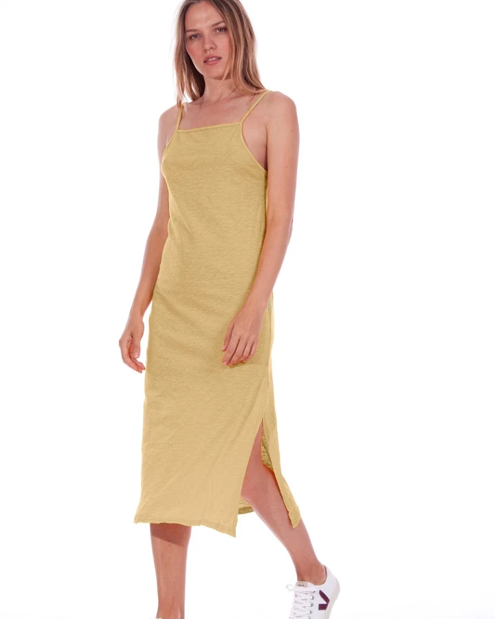 RAVENS VIEW IBIZA Damen vegan Kleid Farah Kamelgelb