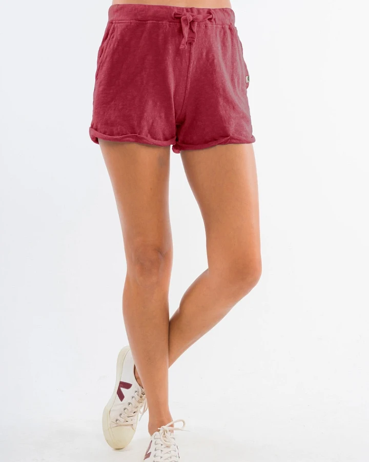 RAVENS VIEW IBIZA Damen vegan Mini Shorts Sunset Granatrot