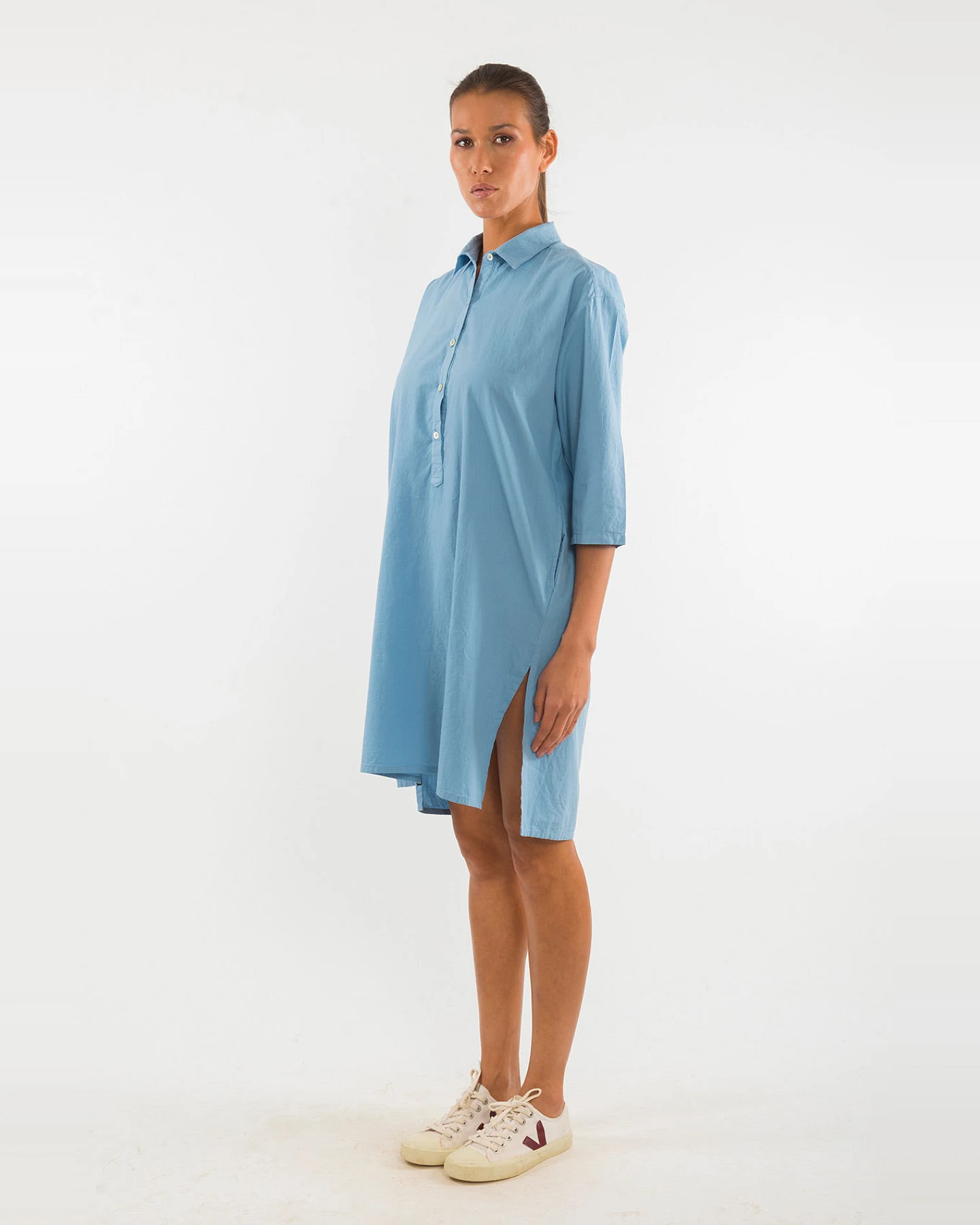 RAVENS VIEW IBIZA Damen vegan Hemdkleid Isla Faded Denim Blau – Ansicht 2