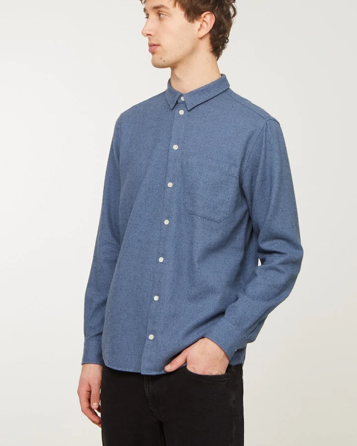 Blau