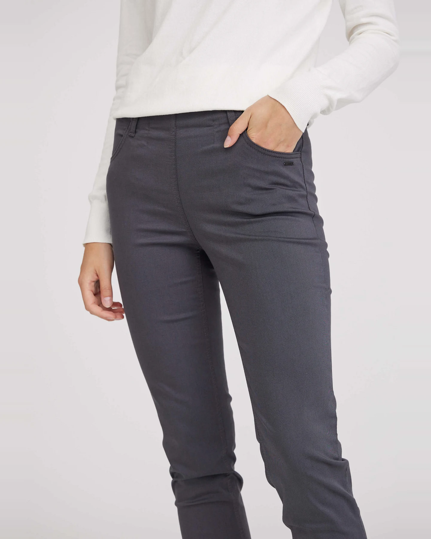 LAURIE Damen vegan Hose Kelly Regular Ml Anthrazitgrau – Ansicht 2