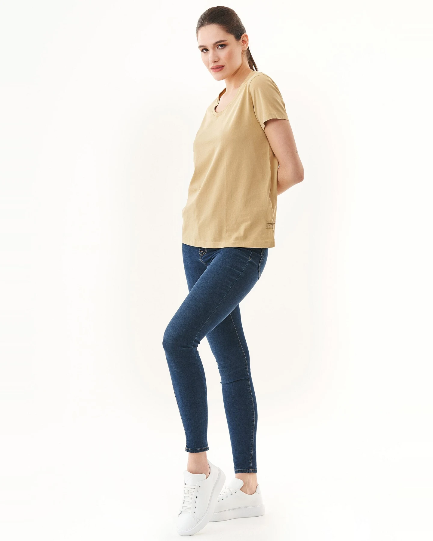 ORGANICATION Damen vegan Natural Dye T-Shirt Aus Bio-Baumwolle – Ansicht 2