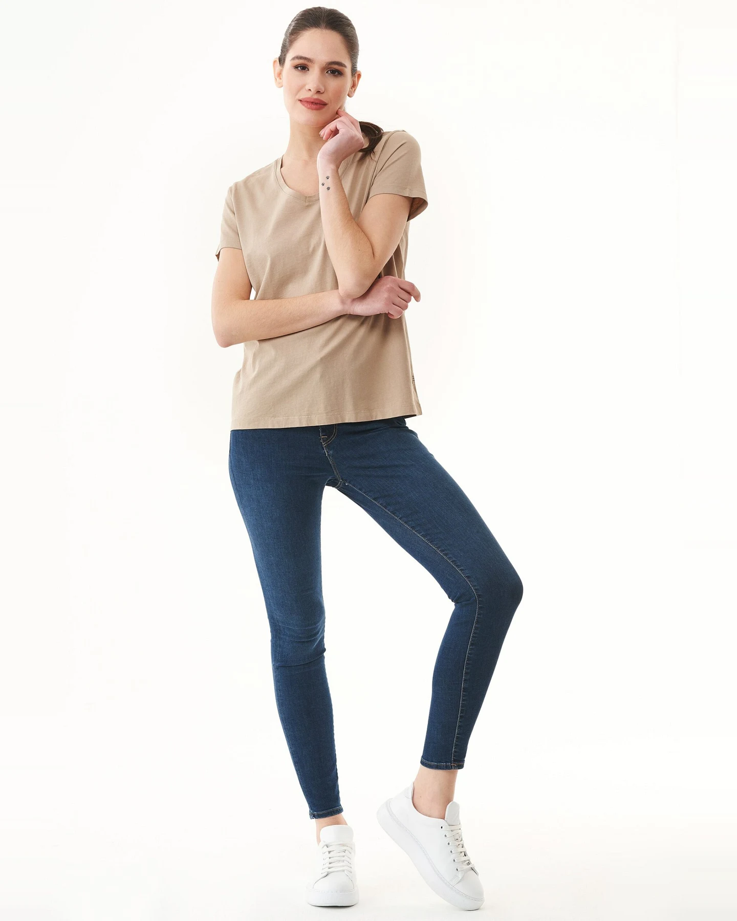 ORGANICATION Damen vegan Natural Dye T-Shirt Aus Bio-Baumwolle – Ansicht 2