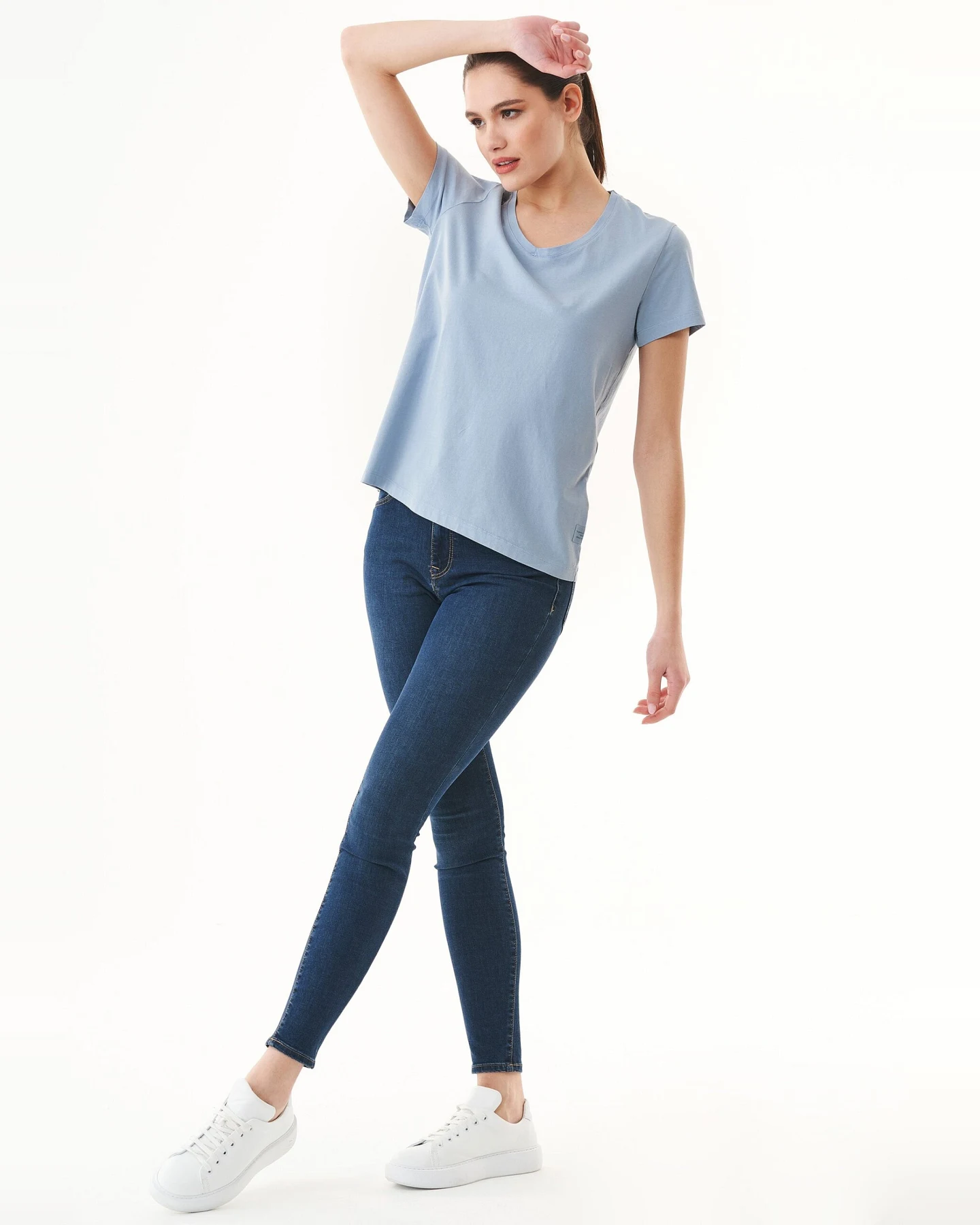 ORGANICATION Damen vegan Natural Dye T-Shirt Aus Bio-Baumwolle – Ansicht 2