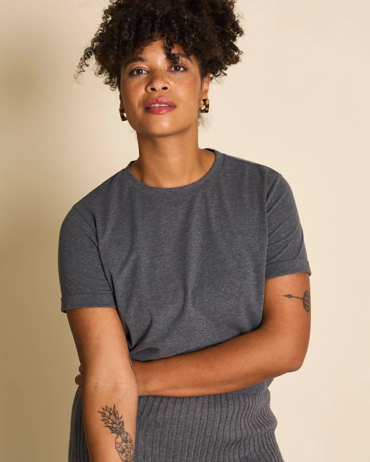 JAN 'N JUNE Damen vegan T-Shirt Boy Dunkelgrau – Ansicht 2