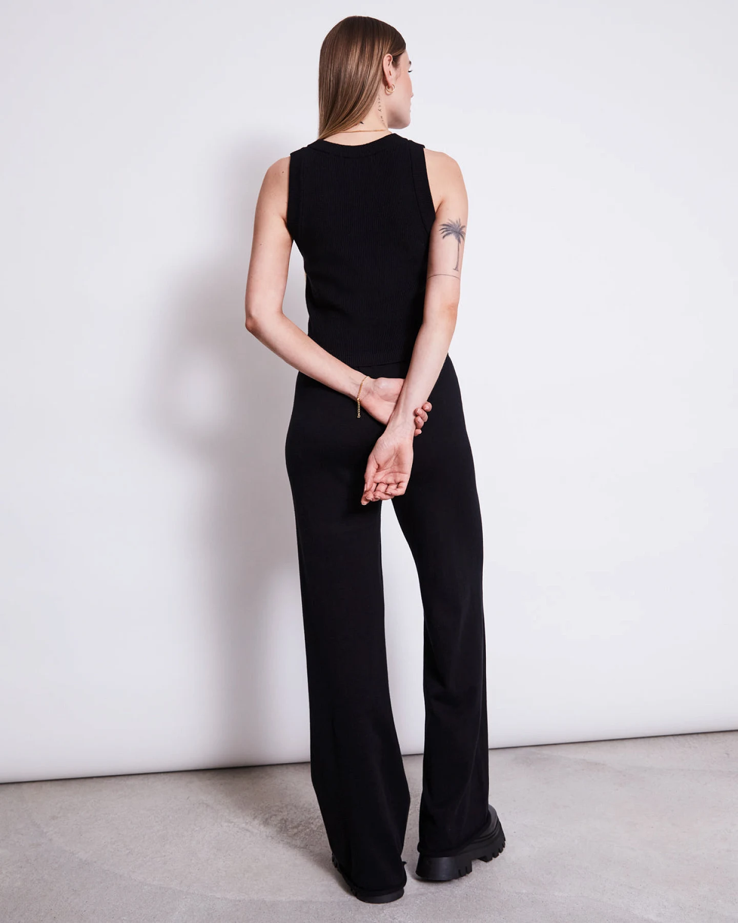 JAN 'N JUNE Damen vegan Strick-Top Garda Schwarz – Ansicht 2