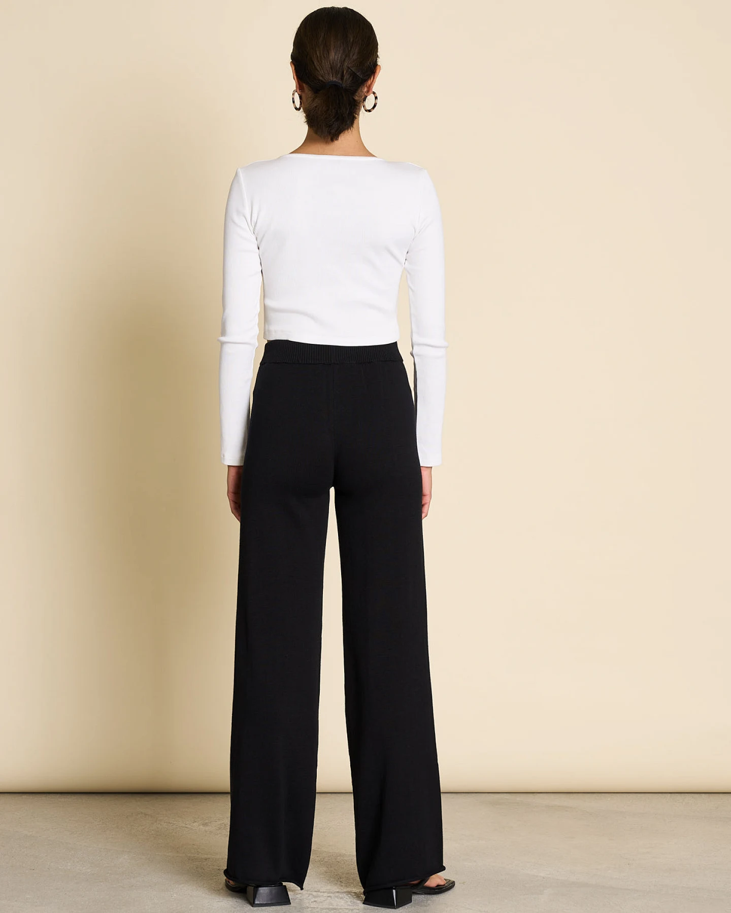 JAN 'N JUNE Damen vegan Strickhosen Ana Schwarz – Ansicht 2