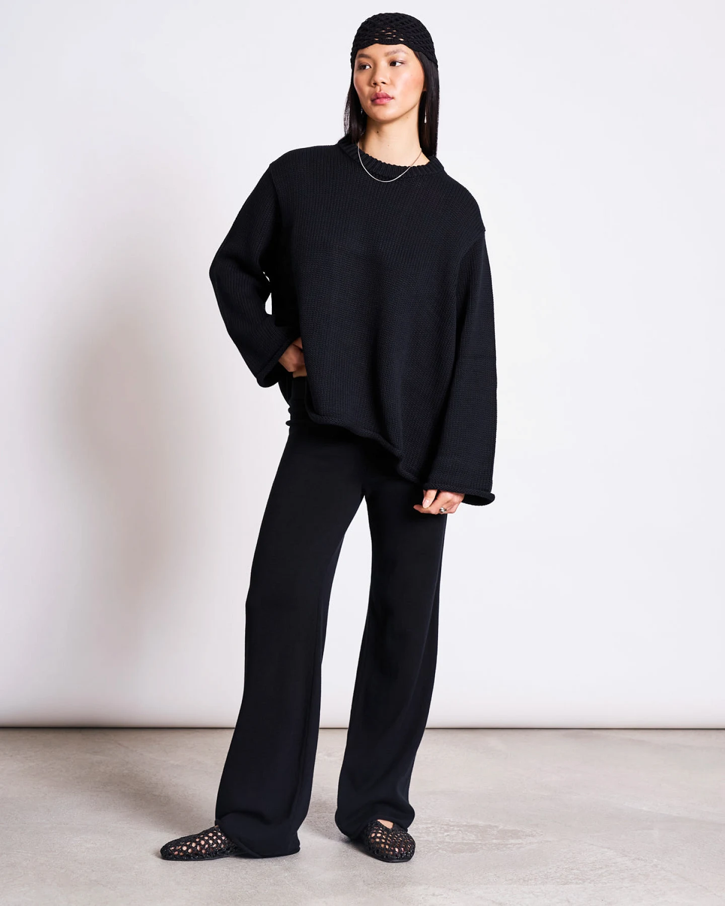 JAN N JUNE Damen vegan Strickhose Ana Schwarz – Ansicht 2
