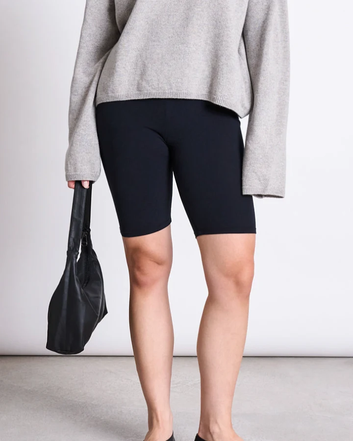 JAN 'N JUNE Damen vegan Biker Shorts Schwarz