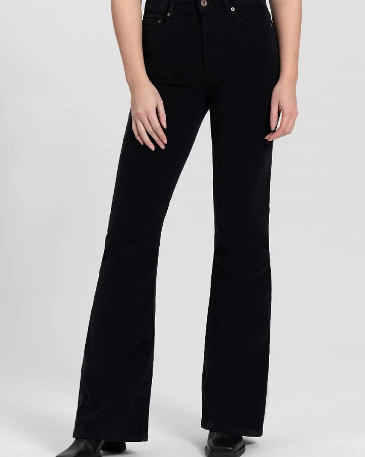 Kuyichi Damen vegan Hose Flare Corduroy Lisette Tiefschwarz