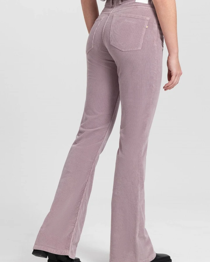Kuyichi Damen vegan Hose Flare Corduroy Lisette Lavendelgrau