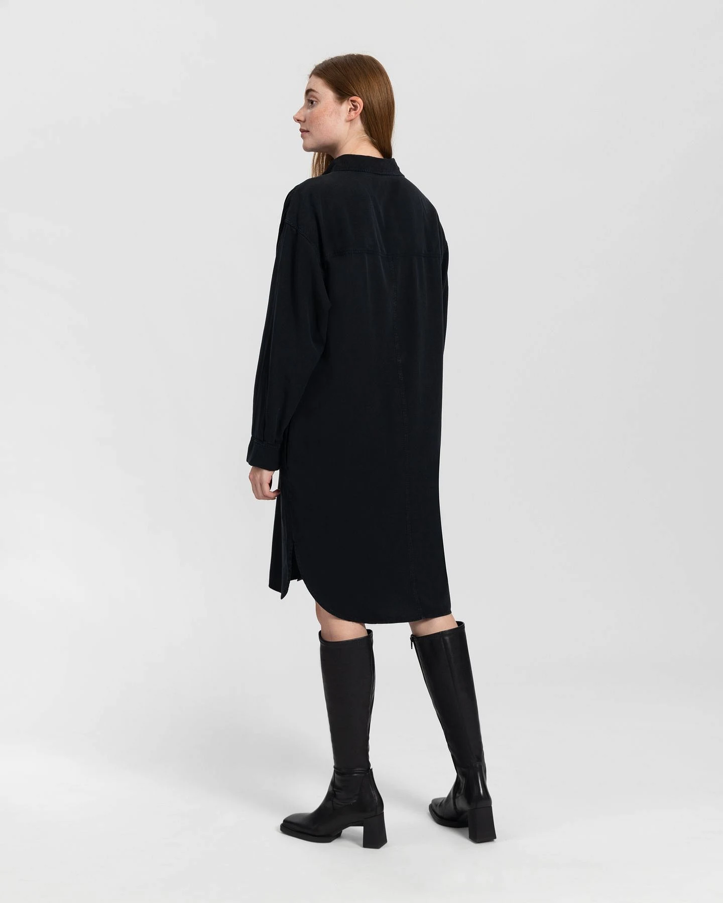 Kuyichi Damen vegan Sadie Kleid Tiefschwarz – Ansicht 2