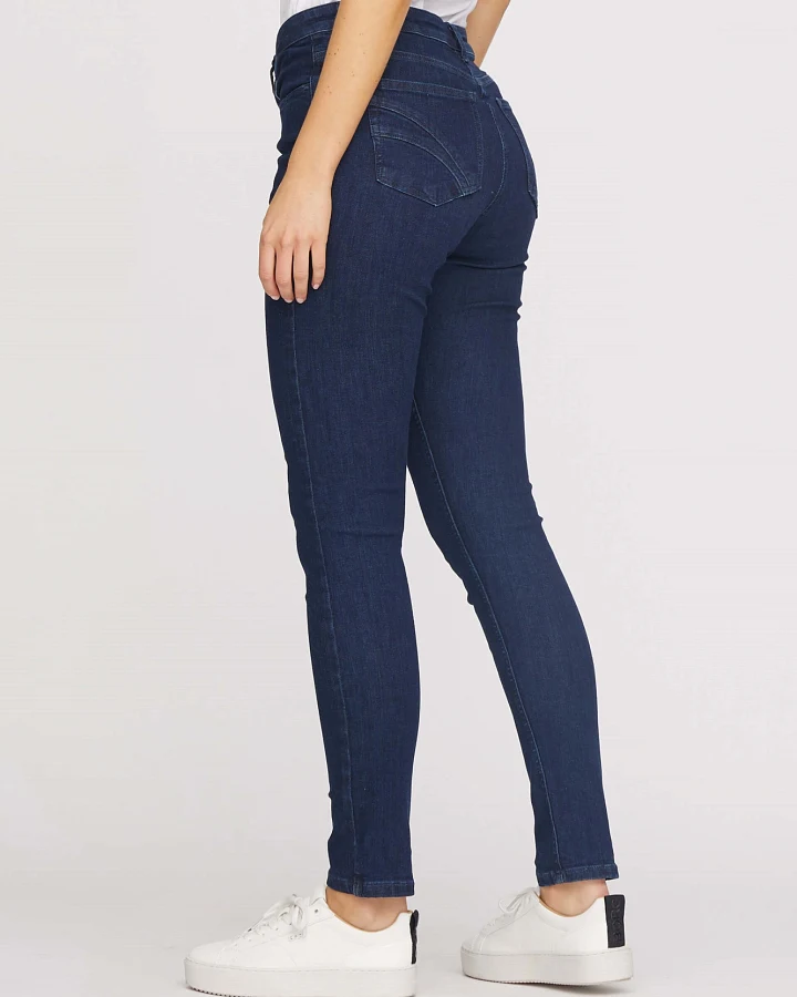 LAURIE Damen vegan Jeans Laura Slim Medium Length Ecolabel Dark Blue Denim