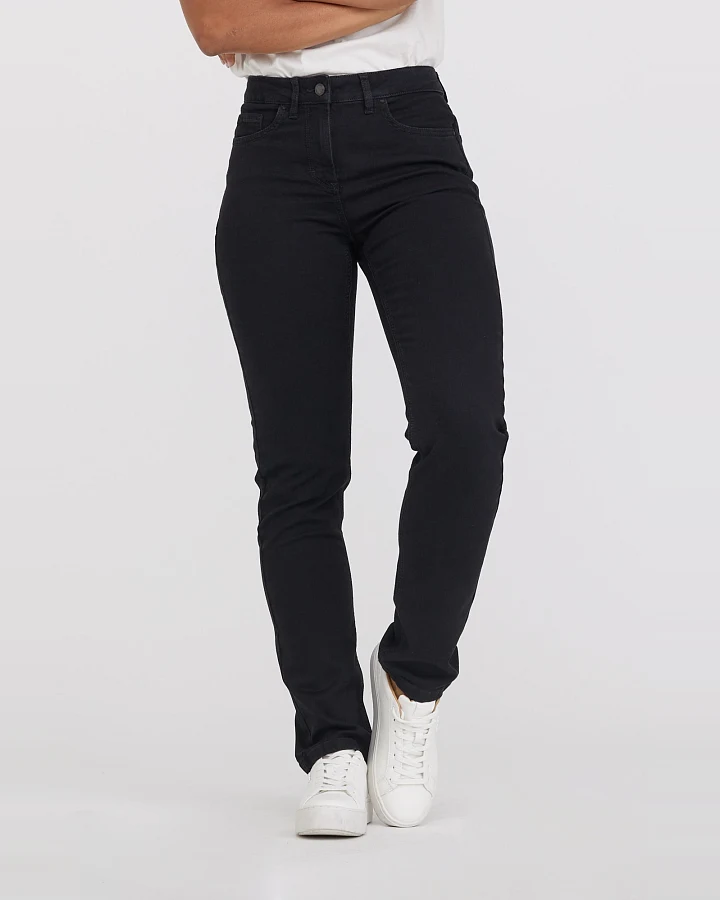 LAURIE Damen vegan Jeans Charlotte Regular Medium Length Ecolabel Washed Black Denim