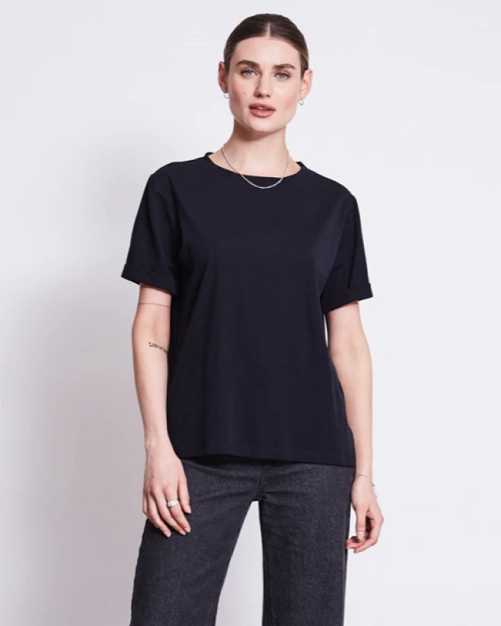 JAN 'N JUNE Damen vegan T-Shirt Junge Schwarz