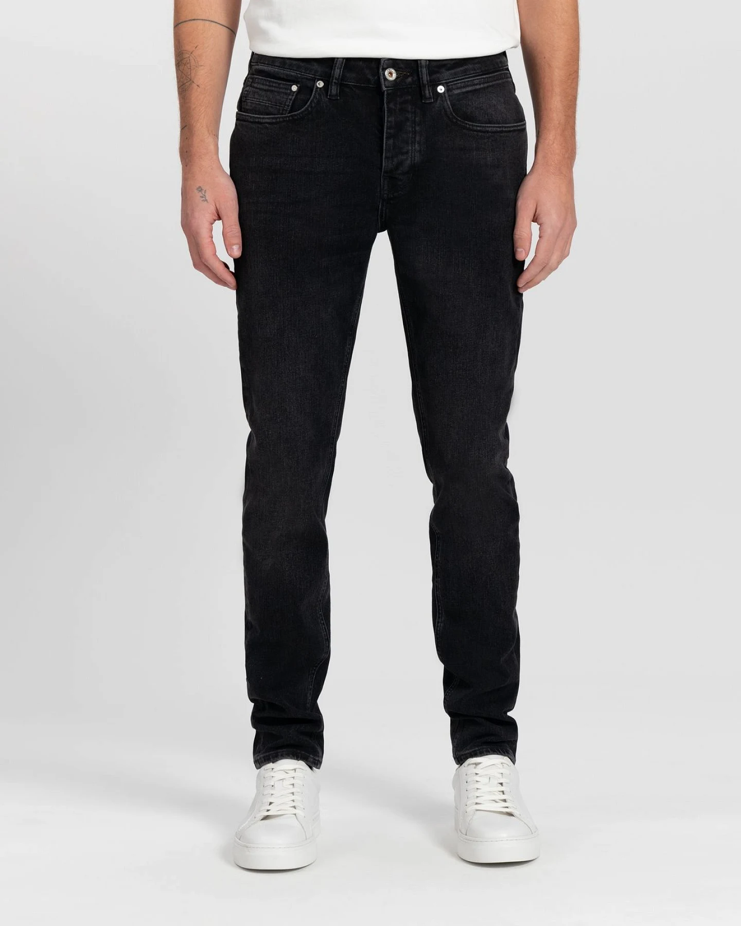 Kuyichi Herren vegan Regular Slim Jeans Jim Vintage Schwarz – Ansicht 2