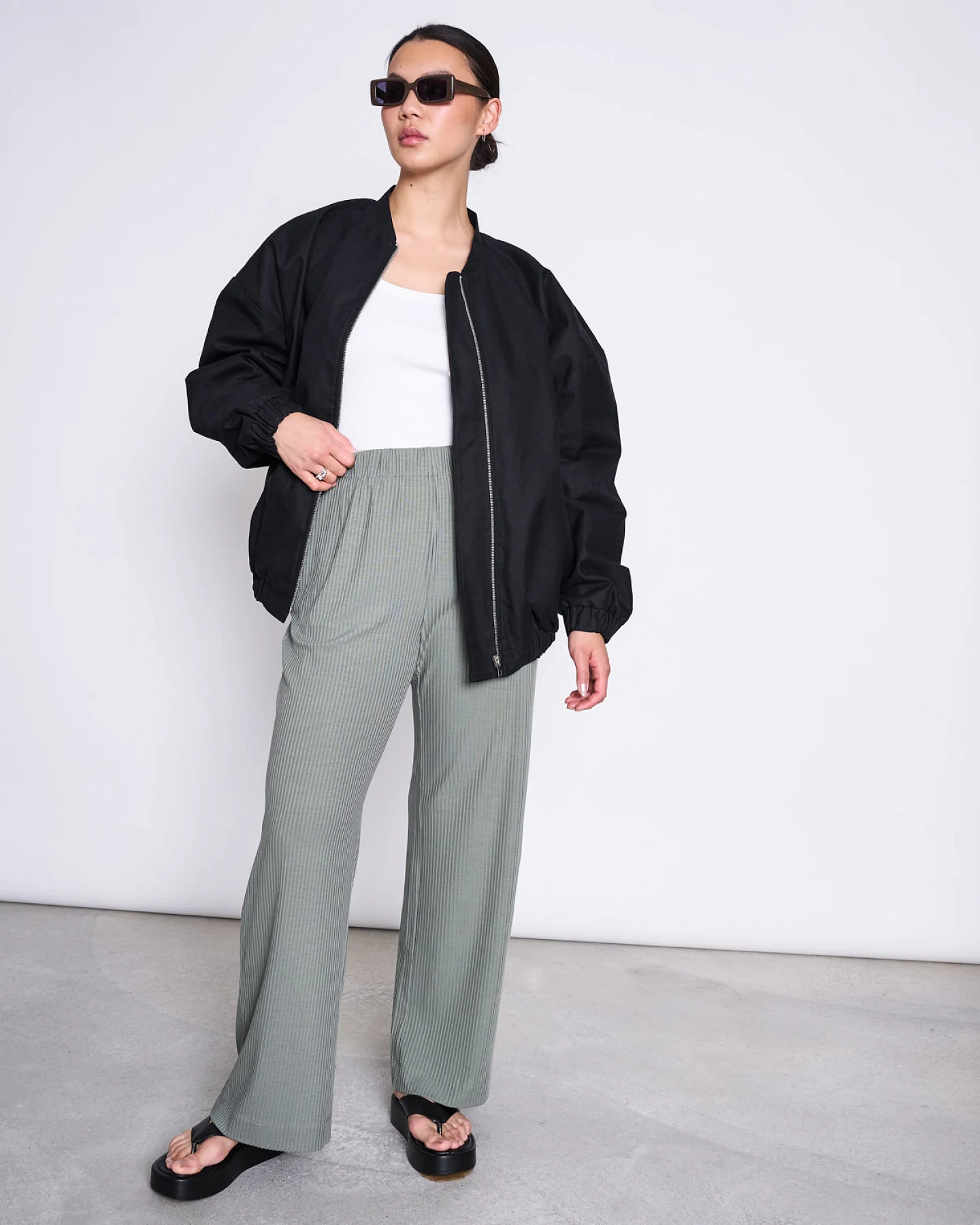 JAN 'N JUNE Damen vegan Hose Smilla Sea Spray – Ansicht 2