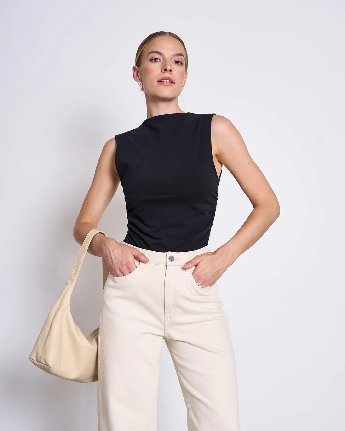 JAN 'N JUNE Damen vegan Ruffle Top Rafo Schwarz – Ansicht 2