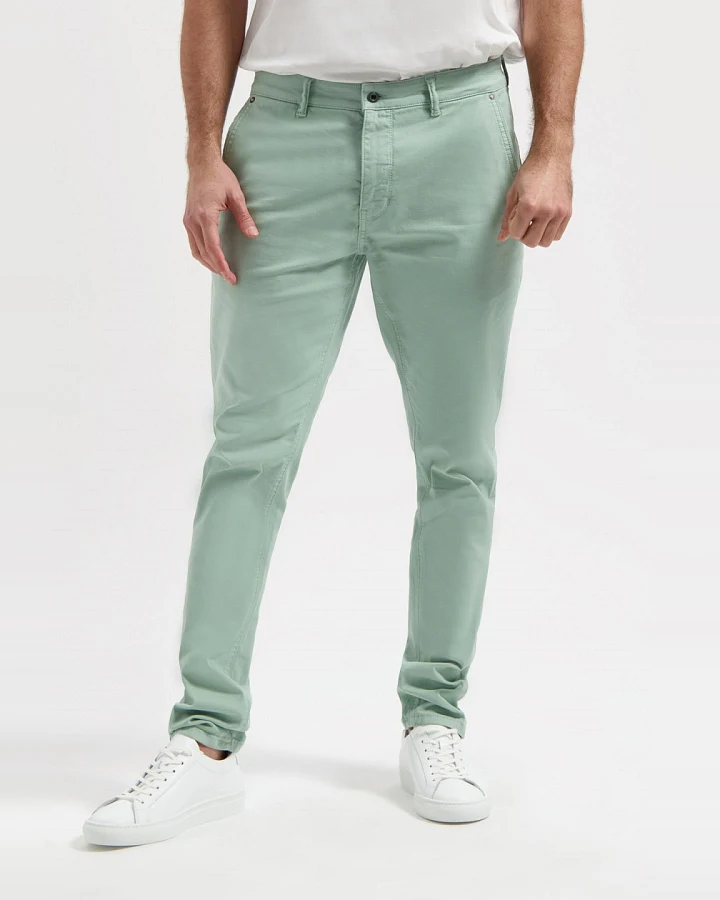 Kuyichi Herren vegan Chino Dexter Green